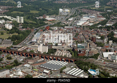 Vista aerea di Stockport centro città vicino a Manchester, Regno Unito Foto Stock