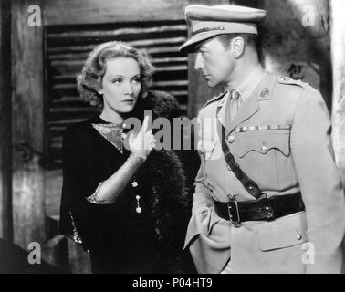 Pellicola originale titolo: Shanghai Express. Titolo inglese: Shanghai Express. Regista: Josef von Sternberg. Anno: 1932. Stelle: Marlene Dietrich; CLIVE BROOK. Credito: Paramount Pictures / Album Foto Stock