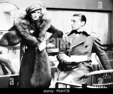 Pellicola originale titolo: Shanghai Express. Titolo inglese: Shanghai Express. Regista: Josef von Sternberg. Anno: 1932. Stelle: Marlene Dietrich; CLIVE BROOK. Credito: Paramount Pictures / Album Foto Stock