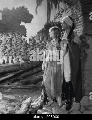 Pellicola originale titolo: IL FIGLIO DELLO SCEICCO. Titolo inglese: IL FIGLIO DELLO SCEICCO. Regista: GEORGE FITZMAURICE. Anno: 1926. Stelle: Rodolfo Valentino; AGNES AYRES. Credito: United Artists / Album Foto Stock