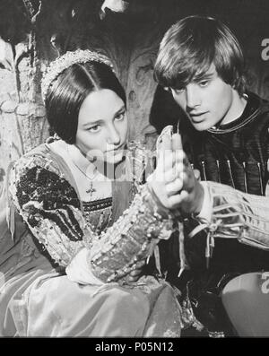 Pellicola originale titolo: Romeo e Giulietta. Titolo inglese: Romeo e Giulietta. Regista: FRANCO ZEFFIRELLI. Anno: 1968. Stelle: OLIVIA HUSSEY; LEONARD WHITING. Credito: Paramount Pictures / Album Foto Stock