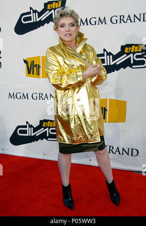 Debbie Harry dei Blondie arrivando a VH1 divi a MGM Grand Arena di Las Vegas. 18 Aprile 2004HarryDebbieOfBlondie180 Red Carpet Event, verticale, STATI UNITI D'AMERICA, industria cinematografica, celebrità, fotografia, Bestof, arte cultura e intrattenimento, Topix celebrità moda / Verticale, meglio di, evento nella vita di Hollywood - California, moquette rossa e dietro le quinte, USA, industria cinematografica, celebrità, movie celebrità, personaggi televisivi, musica celebrità, fotografia, Bestof, arte cultura e intrattenimento, Topix, verticale, una persona, dall'anno , 2004, inchiesta tsuni@Gamma-USA.com moda - a piena lunghezza Foto Stock
