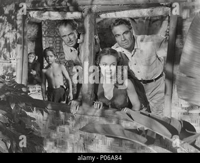 Pellicola originale titolo: TARZAN'S SAVAGE FURY. Titolo inglese: TARZAN'S SAVAGE FURY. Regista: CY ENDFIELD. Anno: 1952. Stelle: CHARLES KORVIN; DOROTHY HART; TOMMY CARLTON. Credito: RKO / Album Foto Stock