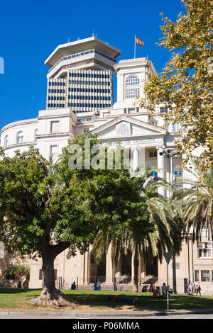 Barcellona, Spagna - 18 ottobre 2014: settore Naval de Catalunya edificio su Placa del Portal de la Pau, Barcellona, Spagna Foto Stock