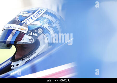 Fort Worth, Texas, Stati Uniti d'America. 8 Giugno, 2018. Il Verizon IndyCar team a prendere il via alla pratica per la tecnologia DXC 600 al Texas Motor Speedway di Fort Worth, Texas. Credito: Justin R. Noe Asp Inc/ASP/ZUMA filo/Alamy Live News Foto Stock