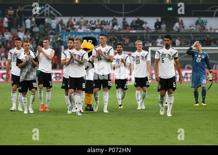 Leverkusen. 8 Giugno, 2018. I giocatori di Germania celebrare internazionale dopo il vittorioso amichevole tra Germania e Arabia Saudita presso la Baia Arena il 8 giugno 2018 a Leverkusen, Germania. Credito: Ulrich Hufnagel/Xinhua/Alamy Live News Foto Stock