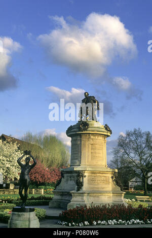 1992 STATUA STORICA DI SHAKESPEARE (©LORD RONALD GOWER 1881) GOWER MEMORIAL BANCROFT GARDENS STRATFORD UPON AVON WARWICKSHIRE INGHILTERRA UK Foto Stock