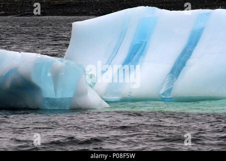 Ice berg nell'Oceano Atlantico su off , Foto Stock