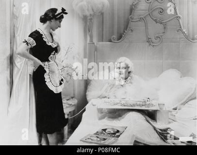 Pellicola originale titolo: CENA A OTTO. Titolo inglese: CENA A OTTO. Regista: George Cukor. Anno: 1933. Stelle: Jean Harlow. Credito: M.G.M / Album Foto Stock