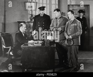 Pellicola originale titolo: Pardon Us. Titolo inglese: JAILBIRDS. Regista: james Parrott. Anno: 1931. Stelle: Oliver Hardy Stan Laurel. Credito: Metro Goldwyn Mayer / Album Foto Stock