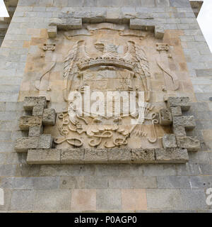 Stemma della città di Calle de los Caidos, Valle dei Caduti. Cattolica romana memorial monumentale per la guerra civile spagnola. Madrid, Spagna. Maggio 2018 Foto Stock