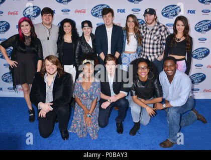 ZD8 8458 presso la American Idol X !!! Finalisti parte-2014 al Fig & Olive Restaurant in Los Angeles. Finalisti Jessica Mosa, Dexter Roberts, Jena Irene, MK Nobilette, Alex Preston, Emily Piriz, Ben Briley, Kristen O'Connor (Fondo L-R) Caleb Johnson, Malaya Watson, Sam Woolf, Maestà Rose e C.J. Harris assiste FOX "idolo americano XIII' finalisti party in Fig & Olive Melrose PlaceThirteen finalisti 316 evento nella vita di Hollywood - California, tappeto rosso Evento, STATI UNITI D'AMERICA, industria cinematografica, celebrità, fotografia, Bestof, arte cultura e intrattenimento, Topix celebrità moda, meglio di, Hollywood L Foto Stock