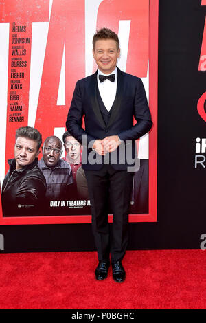 Jeremy Renner frequentando il Warner Bros Foto e New Line Cinema 'Tag' premiere al Regency Village Theatre il 7 giugno 2018 a Westwood, California. Foto Stock