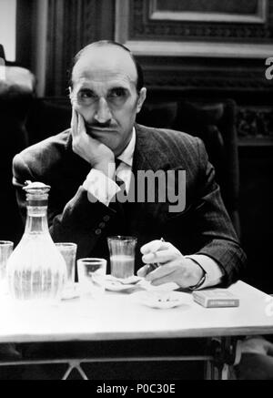 Pellicola originale titolo: COLMENA, LA. Titolo inglese: l'alveare. Regista: MARIO CAMUS. Anno: 1982. Stelle: JOSE "AZA' SAZATORNIL. Credito: AGATA FILM / Album Foto Stock