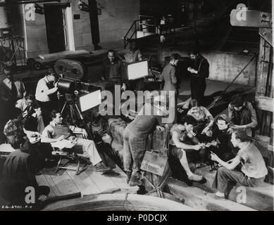 Pellicola originale titolo: DEAD END. Titolo inglese: DEAD END. Regista: William Wyler. Anno: 1937. Stelle: William Wyler. Credito: GOLDWYN/United Artists / Album Foto Stock