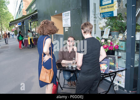 Le scommesse dei librai: Incontro con Thomas Baas per una dedizione del suo libro sul formaggio (edizioni Milano Et Demi) al Maruani Bookstore - Parigi Foto Stock