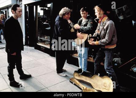 Pellicola originale titolo: GLI IMPEGNI. Titolo italiano: GLI IMPEGNI. Regista: Alan Parker. Anno: 1991. Stelle: Alan Parker; ROBERT ARKINS. Credit: BEACON COMMUNICATIONS/20TH CENTURY FOX / Album Foto Stock