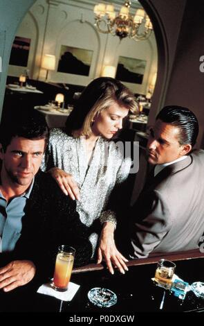 Pellicola originale titolo: Tequila Sunrise. Titolo inglese: Tequila Sunrise. Regista: Robert Towne. Anno: 1988. Stelle: Kurt Russell; Michelle Pfeiffer; Mel Gibson. Credito: WARNER BROTHERS / Album Foto Stock