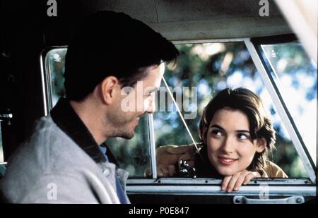 Pellicola originale titolo: COME FARE UN QUILT americano. Titolo inglese: COME FARE UN QUILT americano. Regista: JOCELYN MOORHOUSE. Anno: 1995. Stelle: Dermot Mulroney; Winona Ryder. Credito: AMBLIN ENTERTAINMENT / Album Foto Stock