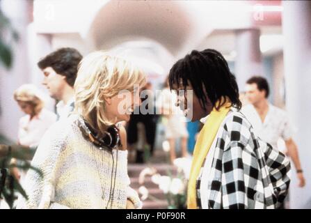 Pellicola originale titolo: JUMPIN' JACK FLASH. Titolo inglese: JUMPIN' JACK FLASH. Regista: il Marshall del penny. Anno: 1986. Stelle: il Marshall del penny; Whoopi Goldberg. Credito: 20TH CENTURY FOX / Album Foto Stock