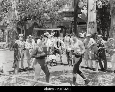 Pellicola originale titolo: GENTLEMAN JIM. Titolo inglese: GENTLEMAN JIM. Regista: RAOUL WALSH. Anno: 1942. Stelle: Errol Flynn. Credito: WARNER BROS/prima nazionale / Album Foto Stock