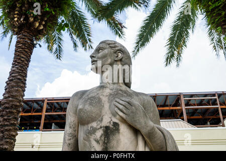 Palm Beach Florida,Norton Gallery of Art,museo,giardino centrale,scultura,Wheeler Williams,Fontana delle palme,FL170725013 Foto Stock