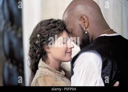 Pellicola originale titolo: Otello. Titolo inglese: Otello. Regista: OLIVER PARKER. Anno: 1995. Stelle: OTHELLO; IRENE Giacobbe; Laurence Fishburne. Credito: Castle Rock Entertainment / Album Foto Stock