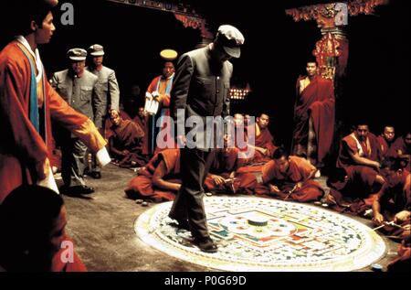 Pellicola originale titolo: SETTE ANNI IN TIBET. Titolo inglese: SETTE ANNI IN TIBET. Regista: JEAN-JACQUES ANNAUD. Anno: 1997. Credito: MANDALAY ENTERTAIMENT / Album Foto Stock