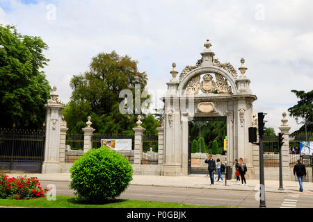 Puerto Felipe IV cancello di ingresso al Parque del Buen Retiro, Parque de Madrid, Madrid, Spagna. Maggio 2018 Foto Stock