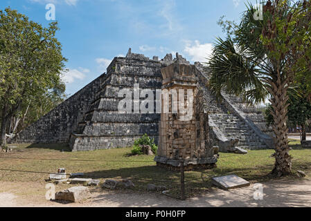 Rovine, piramide e templi in Chichen Itza, Yucatan, Messico Foto Stock