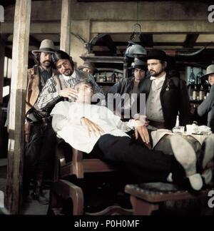 Pellicola originale titolo: PAT GARRET e Billy The Kid. Titolo inglese: PAT GARRET e Billy The Kid. Regista: Sam Peckinpah. Anno: 1973. Stelle: James Coburn. Credito: M.G.M. / Album Foto Stock