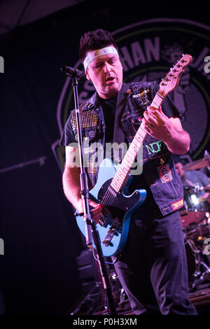 Olgiate Molgora (LC), 7 giugno. Meno di Jake esegue live @ La Sbiellata Sanzenese. © Davide Merli / Alamy Live News Foto Stock