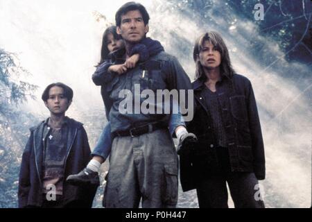 Pellicola originale titolo: Dante's Peak. Titolo inglese: Dante's Peak. Regista: roger donaldson. Anno: 1997. Stelle: Pierce Brosnan; LINDA HAMILTON; JAMIE RENEE SMITH; Jeremy Foley. Credito: Paramount/universale/MGM / Album Foto Stock