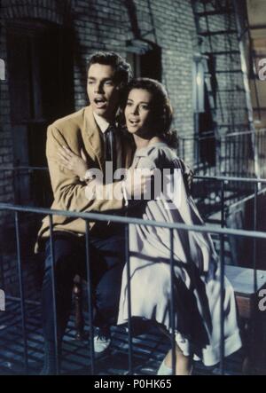 Pellicola originale titolo: West Side Story. Titolo inglese: West Side Story. Regista: ROBERT WISE. Anno: 1961. Stelle: NATALIE LEGNO; RICHARD BEYMER. Credito: MIRISCH-7 ARTI/United Artists / Album Foto Stock