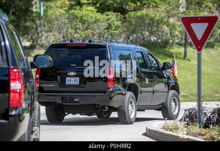 La Malbaie, Canada. 09 Giugno, 2018. 09 giugno 2018, il presidente statunitense Donald Trump lascia il Vertice G7 ubicazione. Credito: Michael Kappeler/dpa/Alamy Live News Foto Stock