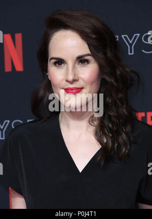 Los Angeles, CA, Stati Uniti d'America. Il 9 giugno, 2018. 08 Giugno 2018 - Los Angeles, California - Michelle Dockery. Netflix ''atea'' FYC evento tenutosi a Netflix FYSEE Raleigh Studios. Photo credit: Birdie Thompson/AdMedia Credito: Birdie Thompson/AdMedia/ZUMA filo/Alamy Live News Foto Stock