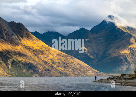 Paesaggio intorno al lago Wakatipu e il Remarkables a Queenstown, Nuova Zelanda Foto Stock