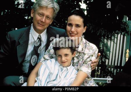 Pellicola originale titolo: tagli corti. Titolo inglese: tagli corti. Regista: Robert Altman. Anno: 1993. Stelle: ANDIE MACDOWELL; BRUCE DAVISON. Credit: ortografia FILMS INTERNATIONAL / Album Foto Stock