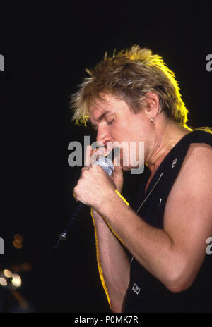 Duran Duran a Wembley Arena 1983: Simon le Bon Foto Stock