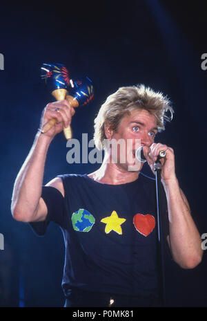 Duran Duran a Wembley Arena 1983: Simon le Bon Foto Stock