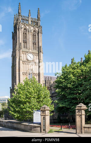 Leeds Minster. La cattedrale e la Chiesa Parrocchiale di San Pietro a Leeds, Leeds, West Yorkshire, Inghilterra, Regno Unito Foto Stock