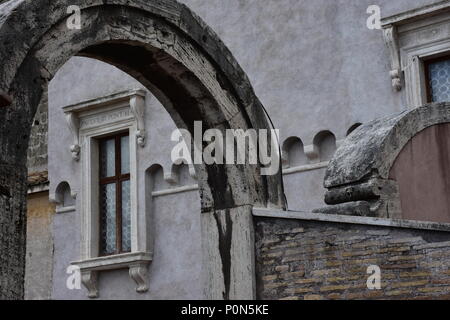 Roma, 17 maggio 2018, reportage da S. Angelo. Esterne e interne. Le architetture di esterni. Foto Stock