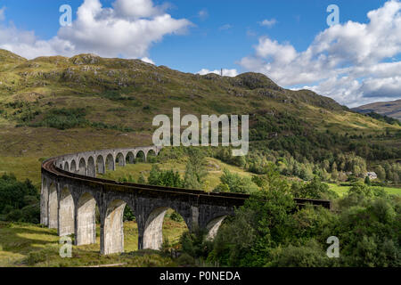 Glenfinnan famoso viadotto ferroviario in Scozia Foto Stock