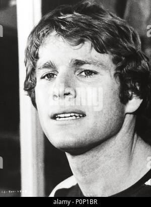 Pellicola originale titolo: Storia d'amore. Titolo inglese: storia d'amore. Regista: ARTHUR HILLER. Anno: 1970. Stelle: RYAN O'Neal. Credito: Paramount Pictures / Album Foto Stock