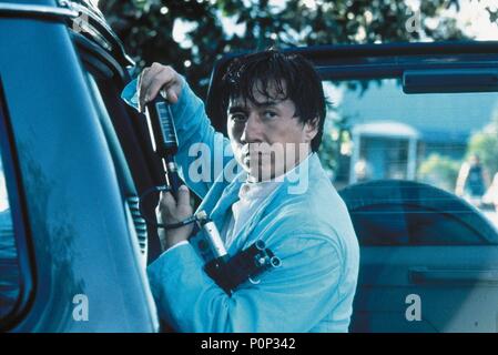 Pellicola originale titolo: JING CHA GU SHI IV: JIAN DAN REN WU. Titolo inglese: Jackie Chan il primo sciopero. Regista: Stanley Tong. Anno: 1996. Stelle: Jackie Chan. Credito: New Line Cinema / Album Foto Stock