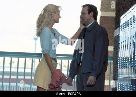 Pellicola originale titolo: Pay it Forward. Titolo inglese: Pay it Forward. Regista: MIMI LEDER. Anno: 2000. Stelle: HELEN HUNT; Kevin Spacey. Credito: WARNER BROS. Immagini / JAMES, David / Album Foto Stock