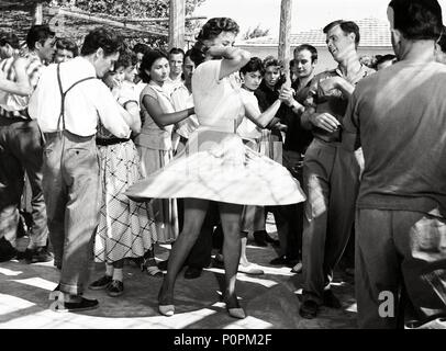 Pellicola originale titolo: LA DONNA DEL FIUME. Titolo inglese: fiume GIRL, i. Regista: Mario Soldati. Anno: 1955. Stelle: SOPHIA LOREN. Credito: PONTI-DE LAURENTIIS CINEMATOGRAFICA / Album Foto Stock