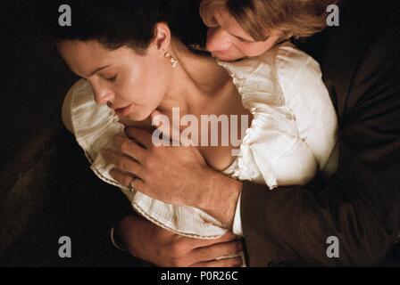 Pellicola originale titolo: il peccato originale. Titolo inglese: il peccato originale. Regista: MICHAEL CRISTOFER. Anno: 2001. Stelle: ANGELINA JOLIE; Thomas Jane. Credito: M.G.M / GROBET, LOURDES / Album Foto Stock