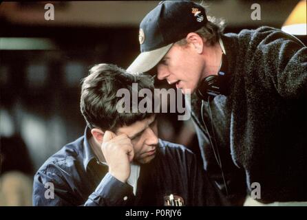Pellicola originale titolo: una bella mente. Titolo italiano: una bella mente. Regista: Ron Howard. Anno: 2001. Stelle: Ron Howard; Russell Crowe. Credito: Universal Studios/DREAMWORKS / REED, ELI / Album Foto Stock