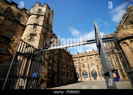 Cortile del Castello di Lancaster precedentemente HMP Lancaster Lancashire England Regno Unito Foto Stock